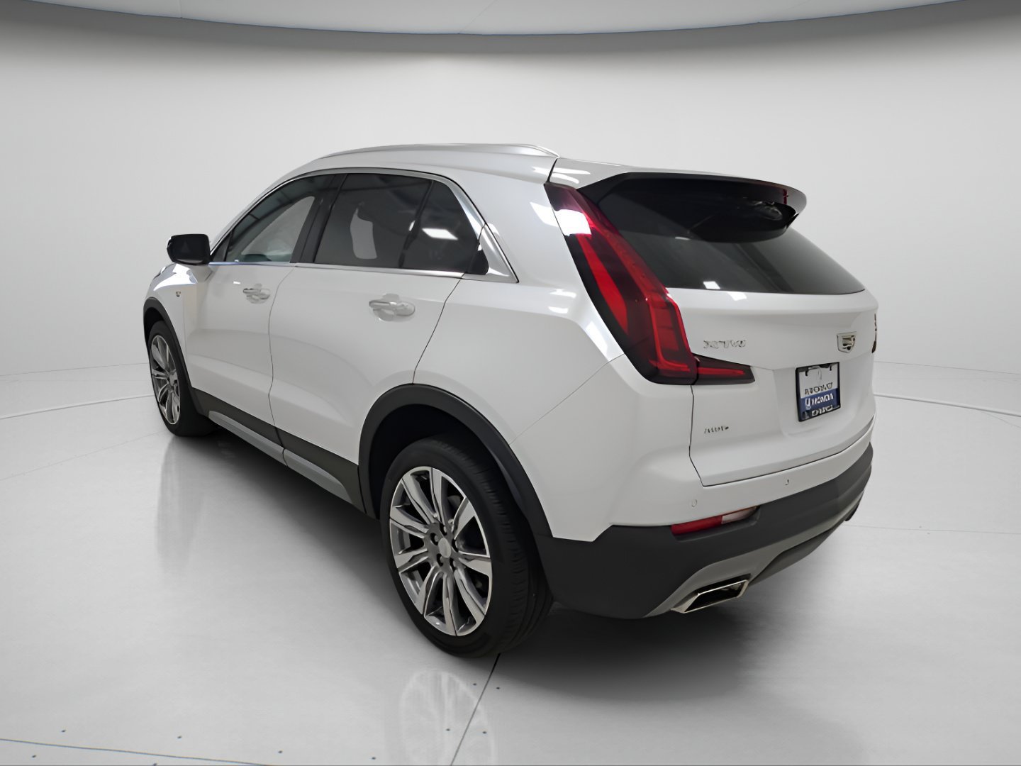 Used 2023 Cadillac XT4 Premium Luxury AWD/4WD image 5
