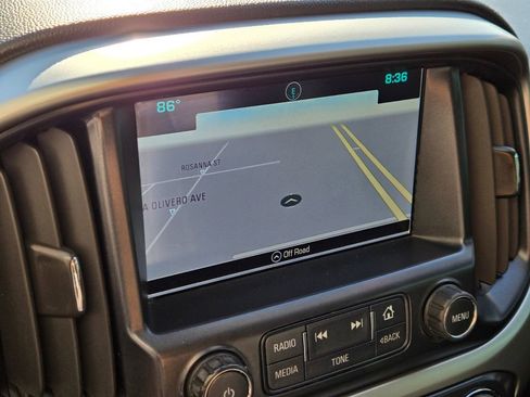 Used 2018 Chevrolet Colorado ZR2 image 25