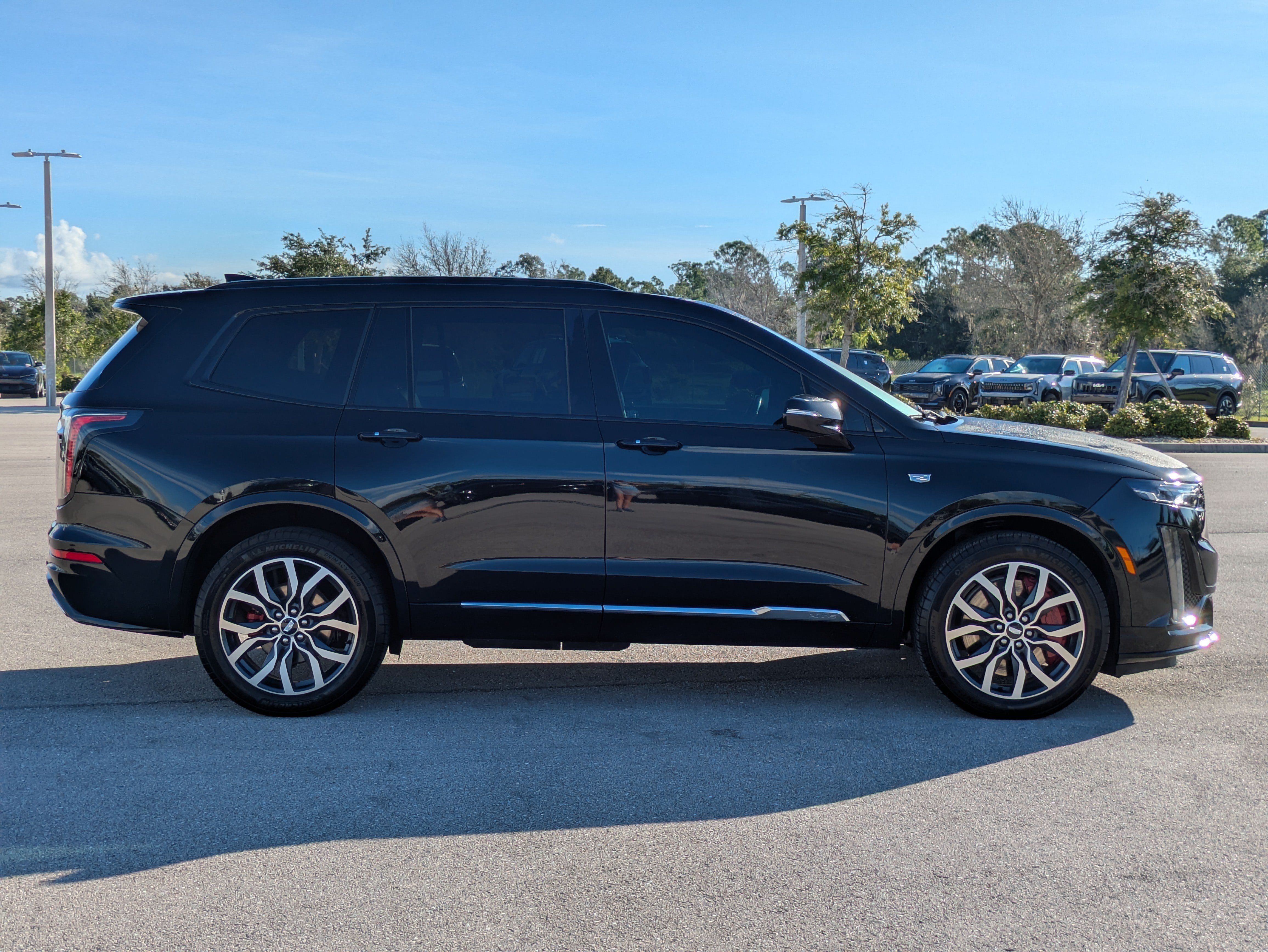 Used 2023 Cadillac XT6 Sport AWD/4WD image 3