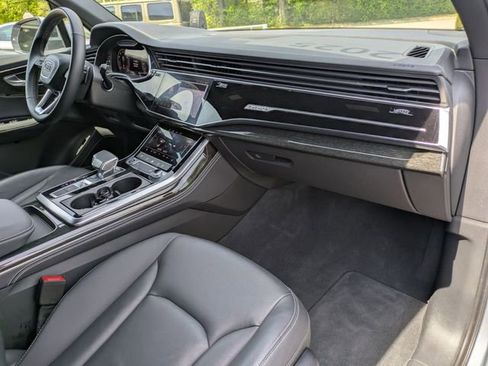 Used 2025 Audi Q7 3.0T Premium Plus AWD/4WD image 30