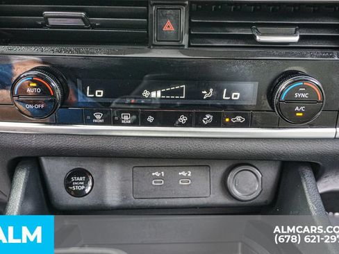 Used 2025 Nissan Rogue SV FWD image 40