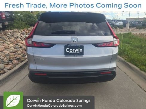 Used 2023 Honda CR-V EX image 6