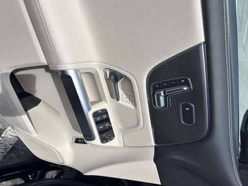 Used 2022 Mercedes-Benz GLB 250 GLB 250 image 16