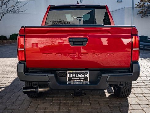 Used 2025 Toyota Tacoma SR image 7