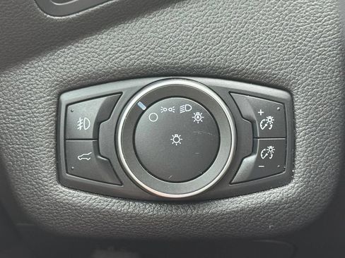 Certified 2019 Ford Escape SE AWD/4WD image 33