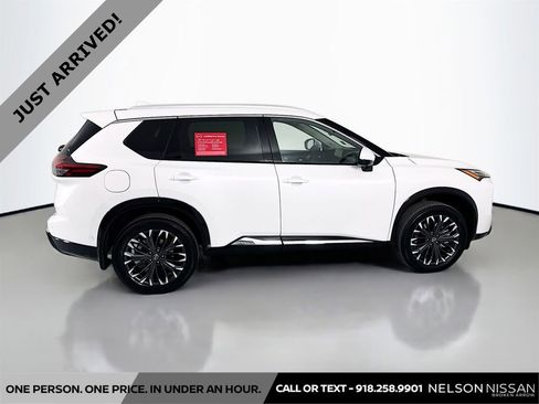 Certified 2025 Nissan Rogue Platinum w/ Tech Package image 4