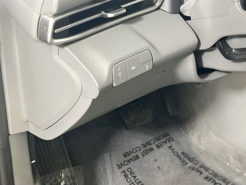 Used 2023 Hyundai Elantra SEL w/ Convenience Package FWD image 10