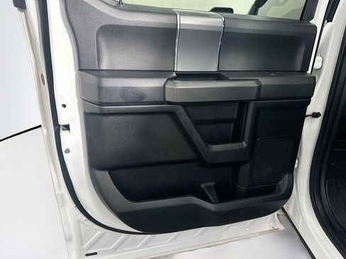 Used 2016 Ford F150 XLT w/ Equipment Group 302A Luxury AWD/4WD image 26