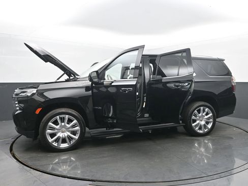 Used 2024 Chevrolet Tahoe High Country AWD/4WD image 57