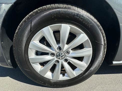 Used 2014 Volkswagen Passat 1.8T Wolfsburg Edition image 35