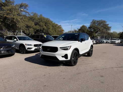 New 2026 Volvo XC40 B5 Ultra w/ Protection Package Premier AWD/4WD image 2