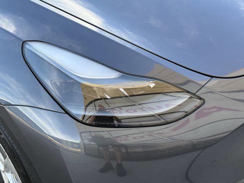 Used 2023 Tesla Model Y Long Range image 35