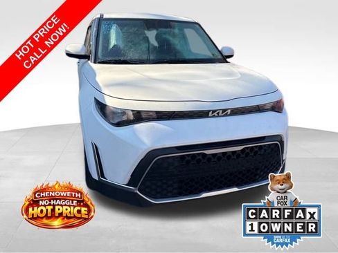 Used 2023 Kia Soul LX w/ LX Technology Package image 3