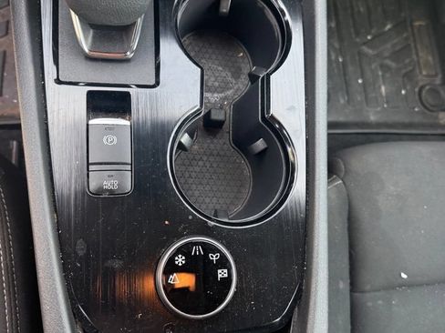Used 2023 Nissan Rogue S AWD/4WD image 12
