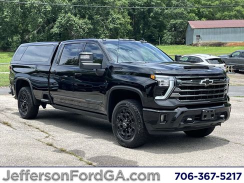 Used 2024 Chevrolet Silverado 3500 High Country w/ Technology Package AWD/4WD image 1