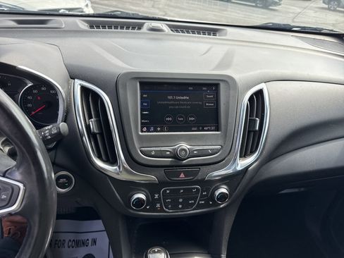 Used 2020 Chevrolet Equinox LT AWD/4WD image 10
