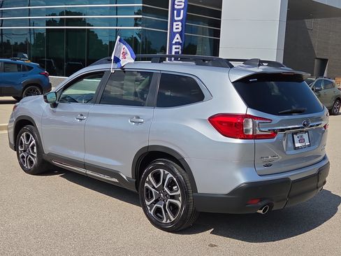 Certified 2025 Subaru Ascent Limited AWD/4WD image 5