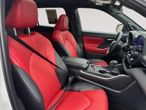 Used 2023 Toyota Highlander XSE image 15