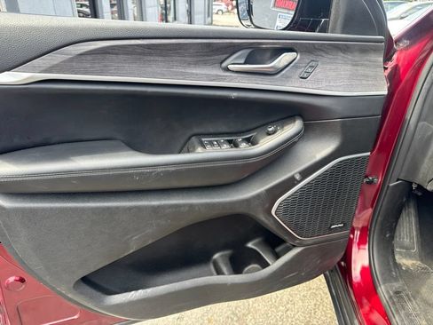 Used 2023 Jeep Grand Cherokee 4WD 4xe image 31