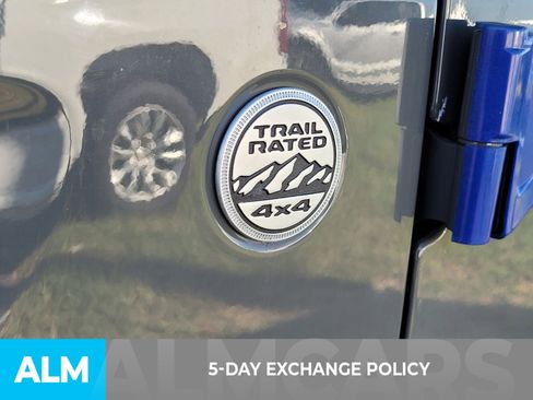 Used 2020 Jeep Gladiator Overland image 4