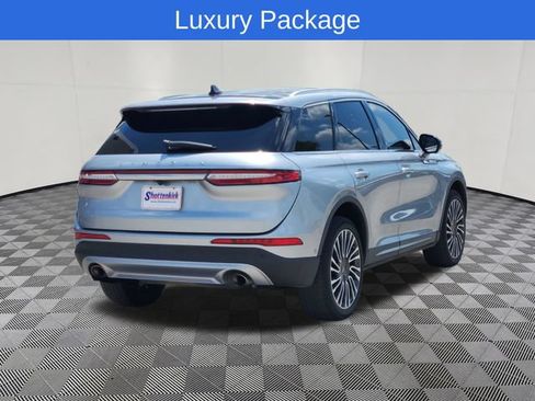 Used 2022 Lincoln Corsair Reserve w/ Equipment Group 201A FWD image 3