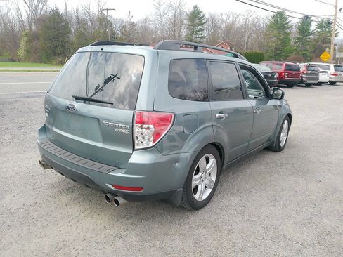 Used 2010 Subaru Forester 2.5X Premium image 16