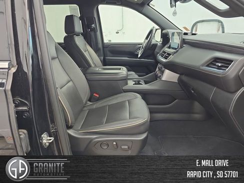 Used 2024 GMC Yukon SLT AWD/4WD image 38