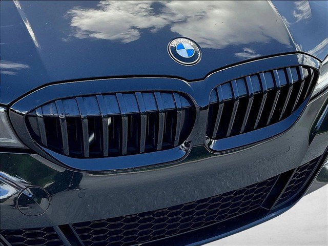 Used 2021 BMW 330i Sedan w/ M Sport Package RWD image 28