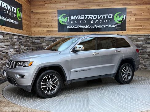 Used 2021 Jeep Grand Cherokee Limited w/ Trailer Tow Group IV AWD/4WD image 12