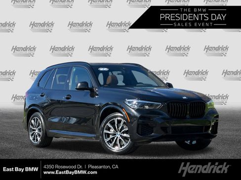 Used 2022 BMW X5 xDrive45e w/ M Sport Package image 1