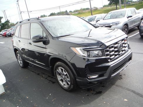 Used 2023 Honda Passport TrailSport image 7