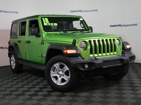 Used 2018 Jeep Wrangler Unlimited Sport S AWD/4WD image 2