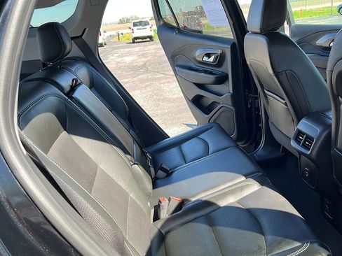 Used 2022 GMC Terrain SLT w/ Tech Package image 21