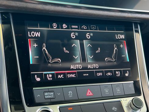 Used 2023 Audi Q8 Premium Plus w/ Premium Plus Package AWD/4WD image 21