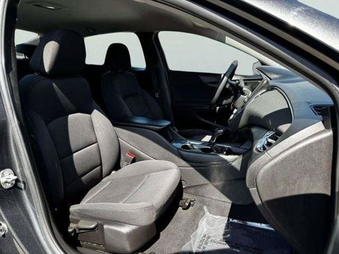 Used 2016 Chevrolet Malibu LT FWD image 48