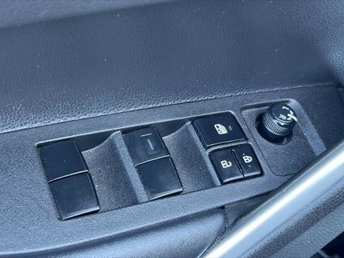 Certified 2022 Toyota Corolla Cross XLE w/ Convenience Package image 13