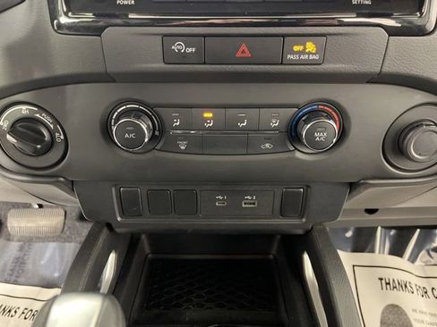 Used 2024 Nissan Frontier SV image 26