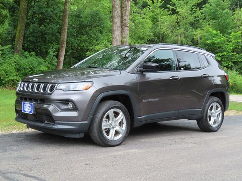 Certified 2023 Jeep Compass Latitude AWD/4WD image 17