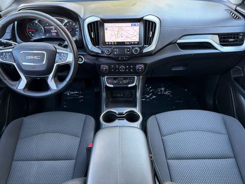 Used 2023 GMC Terrain SLE w/ Driver Convenience Package FWD image 3