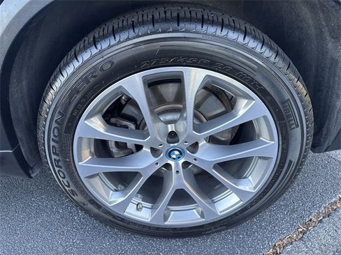 Used 2025 BMW X5 xDrive50e image 35