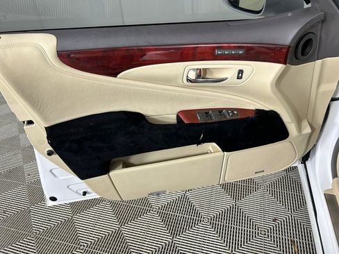 Used 2010 Lexus LS 460 460 image 10