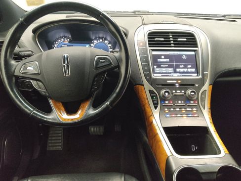 Used 2016 Lincoln MKX Reserve w/ Driver Assistance Package AWD/4WD image 22