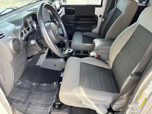 Used 2010 Jeep Wrangler Unlimited Sport image 26