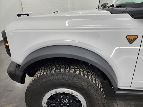 Used 2023 Ford Bronco Badlands w/ Sasquatch Package image 34