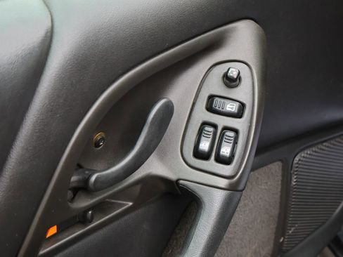 Used 2002 Chevrolet Camaro Z28 w/ Sport Appearance Pkg RWD image 35