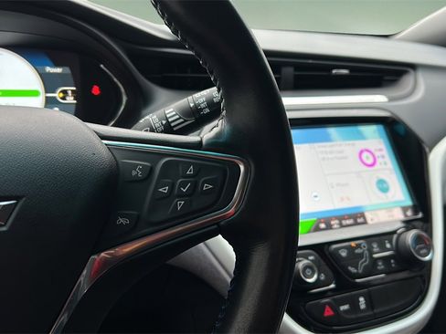 Used 2020 Chevrolet Bolt LT image 27