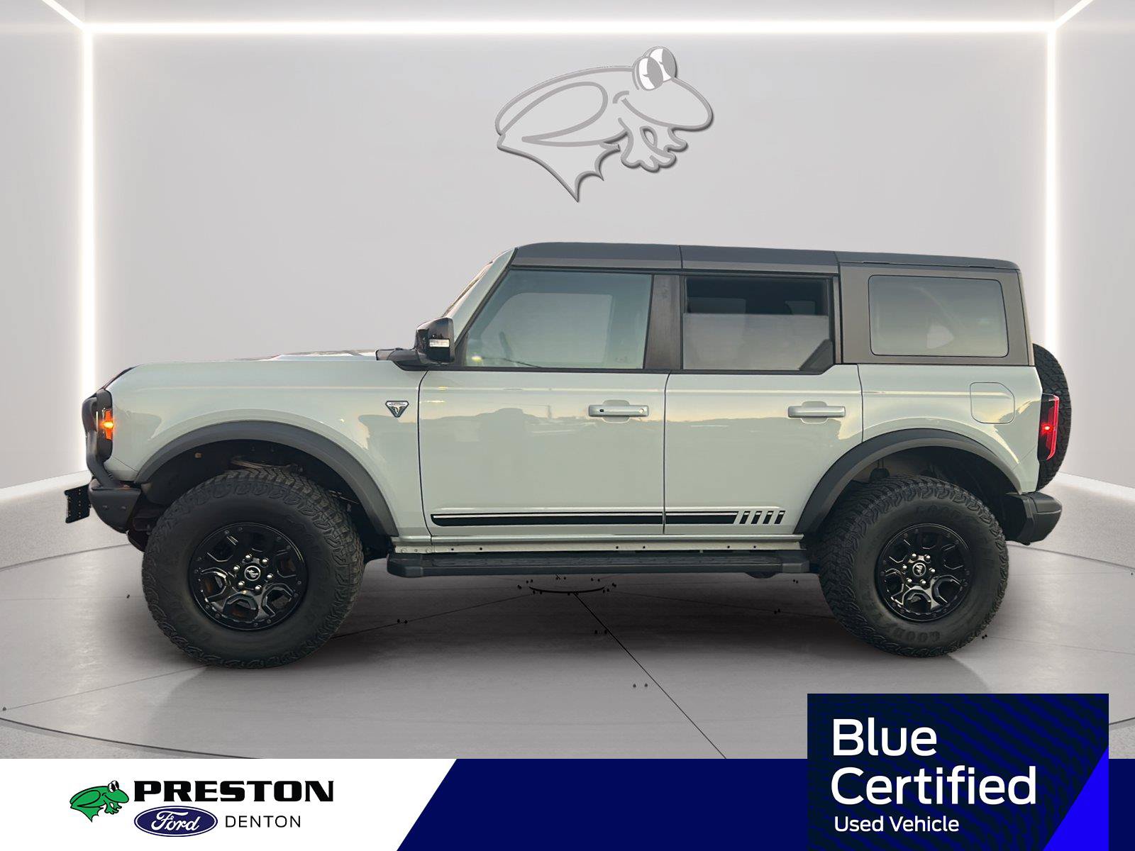 Used 2021 Ford Bronco First Edition AWD/4WD image 2