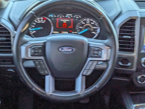 Used 2020 Ford Expedition Platinum image 14