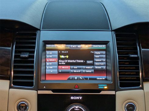 Used 2014 Ford Taurus Limited w/ Equipment Group 301A image 17