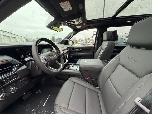 New 2026 GMC Yukon XL Denali image 4